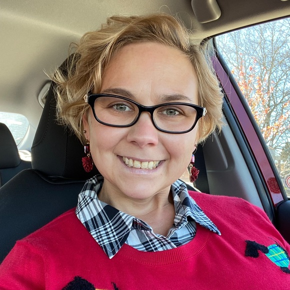 Meet your Posher, Sandi - Picture 1 of 1